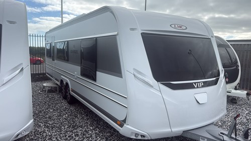 Lmc 695 vip caravan