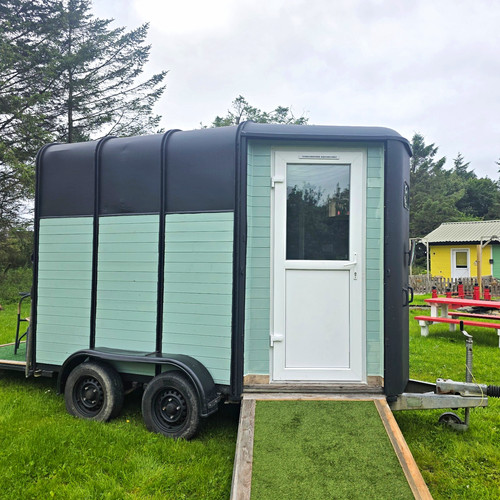 Glamping pod garden room - pod/garden, room/home
